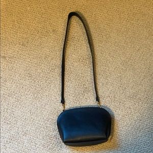 Cuyana Travel Crossbody Black